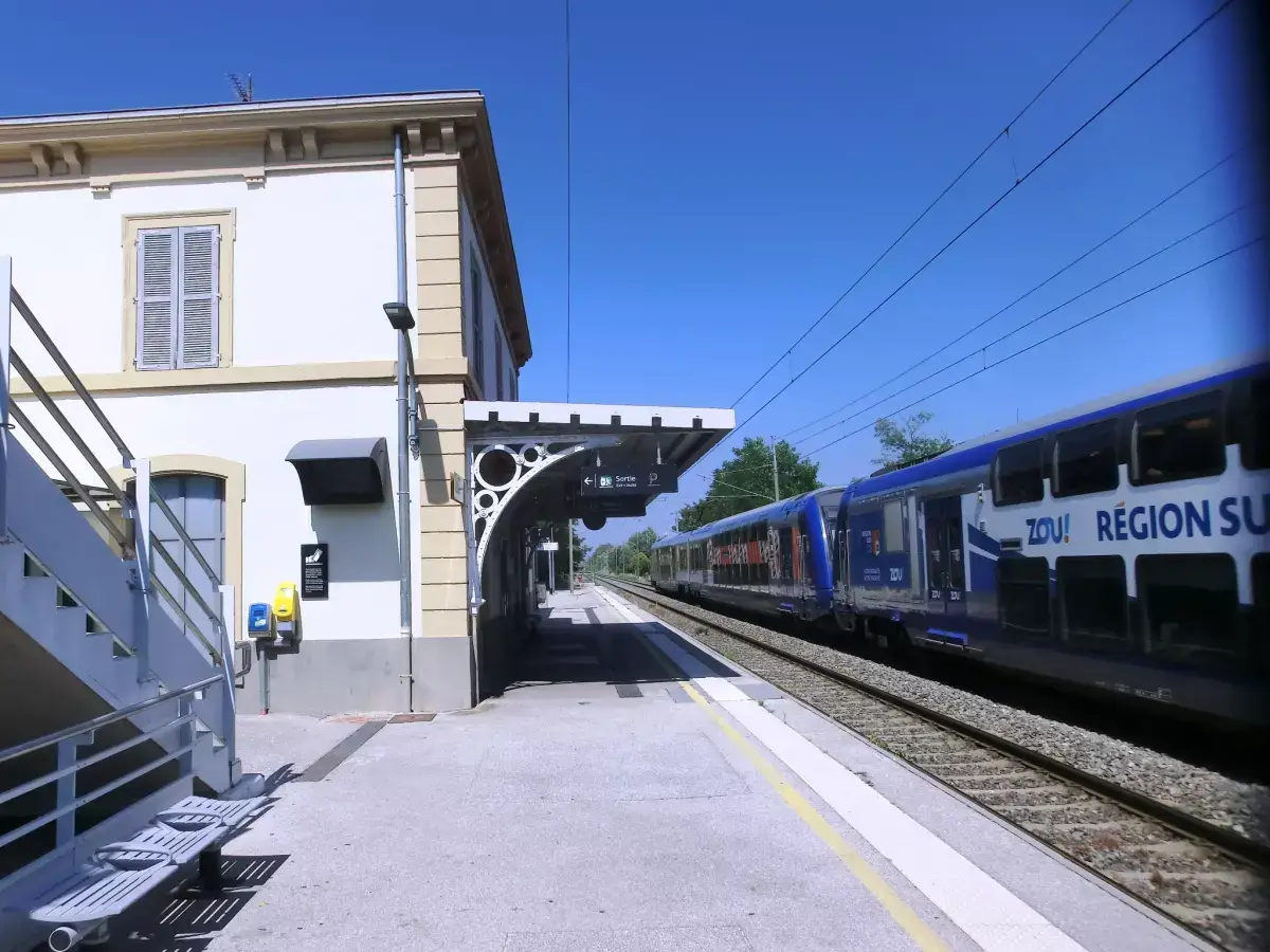 chauffeur privé gare la garde PACA Var