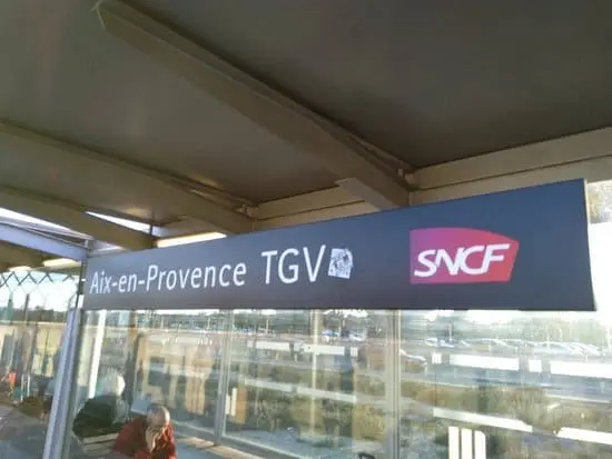 transfert gare Aix-en-Provence TGV avec chauffeur privé VTC Taxi alternatif